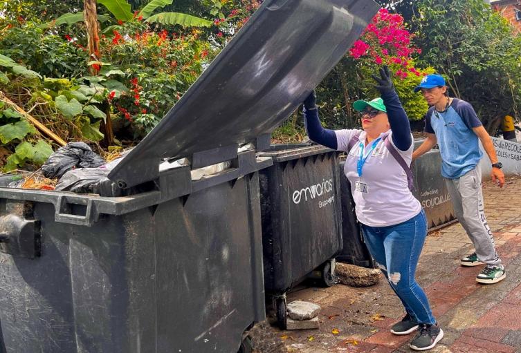 Puntos críticos de residuos sólidos en Medellín