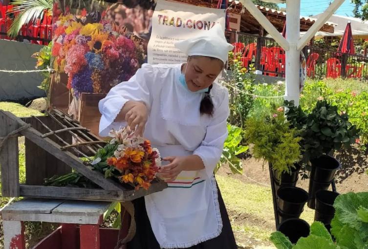 En Feria de Flores, líderes de Santa Elena insisten en la importancia del turismo responsable
