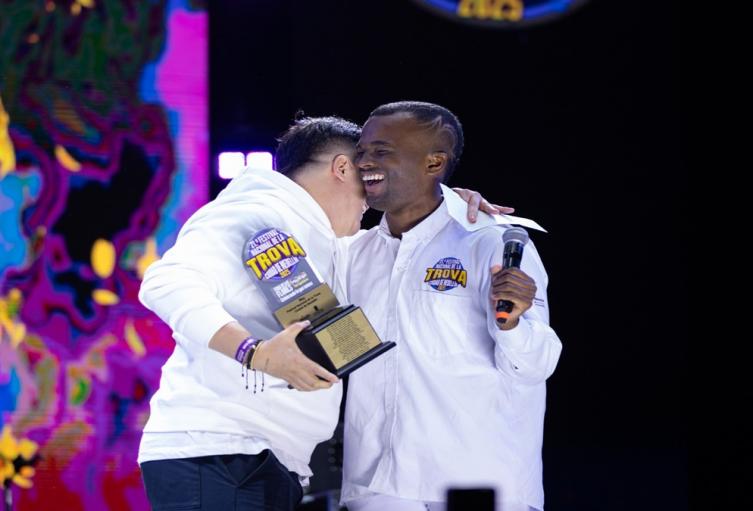 Cristian Estiven Querubín “Guacuco” es el nuevo rey del Festival Nacional de la Trova