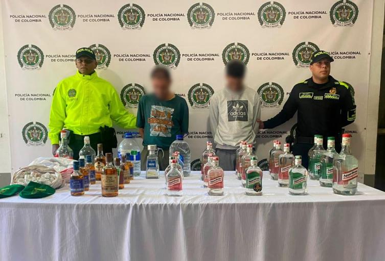 49.970 cajetillas de cigarrillos ilegales y 240 botellas de licor adulterado fueron incautadas en Medellín
