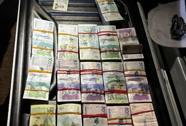 Capturan a hombre con más de $253 millones ocultos en un bus intermunicipal en Guarne