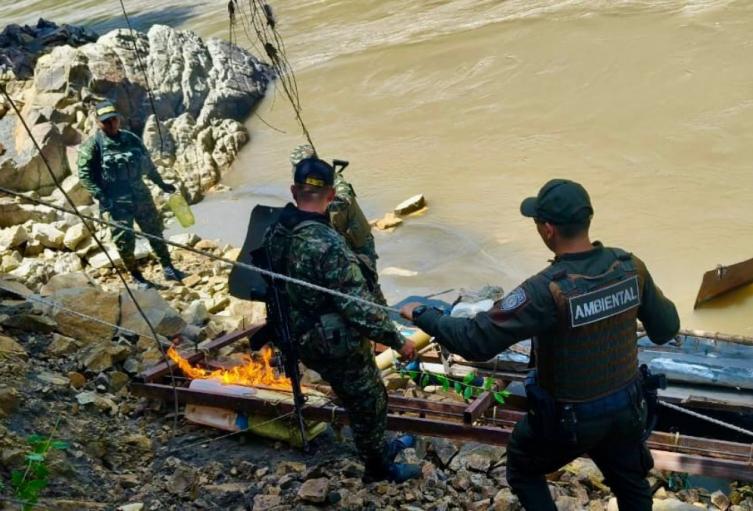 Operativos del Ejército contra la minería ilegal en Antioquia