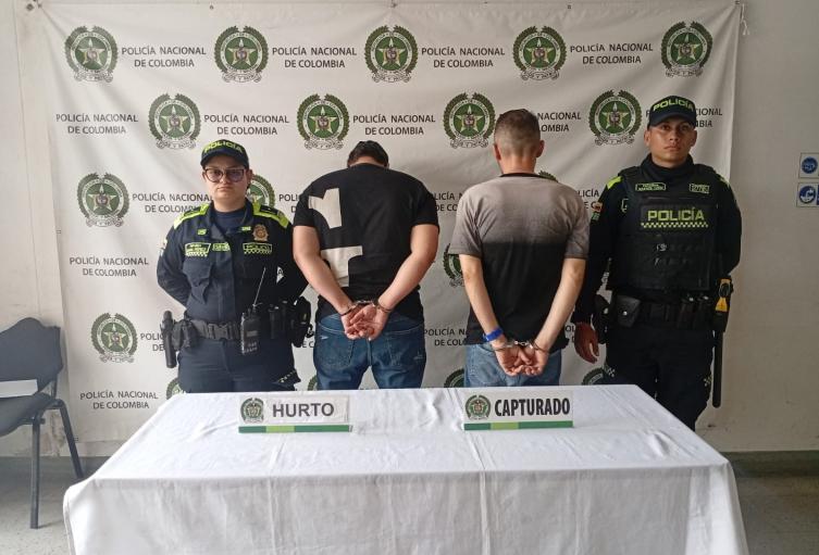 Extorsionaban a conductores de reparto: dos capturados en Itagüí  