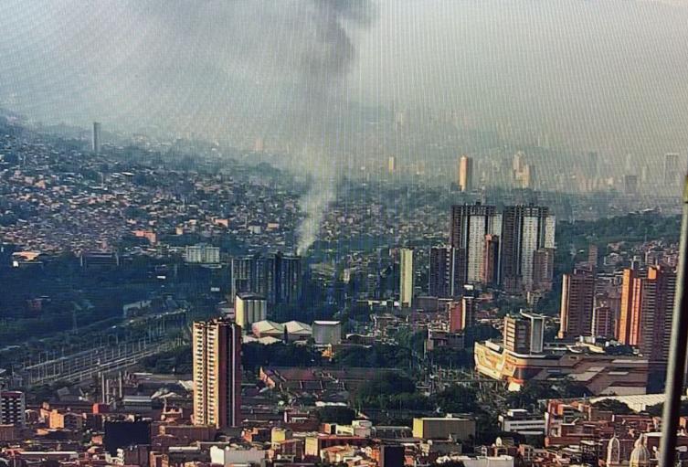 Incendio en el barrio La Francia de Medellín 