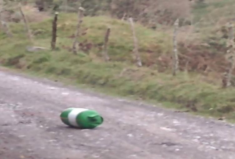 El norte de Antioquia fue afacetado con un cilindro abandonado y enfrentamientos entre grupos armados