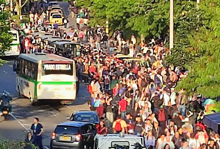 Trancones y la movilidad al sur del Valle de Aburrá afectada Trancones y la movilidad al sur del Valle de Aburrá afectada