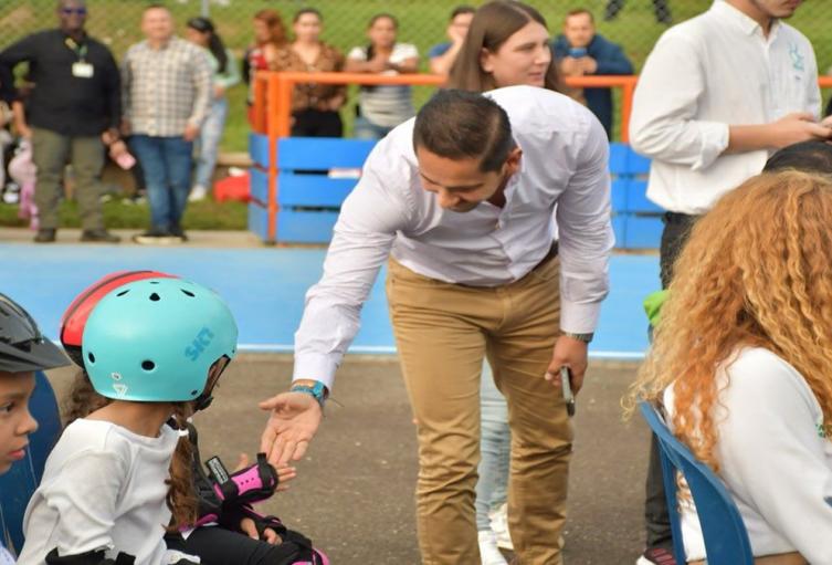 Senador antioqueño exige al Gobierno respuestas por el recorte de $3 billones de pesos a Mindeportes