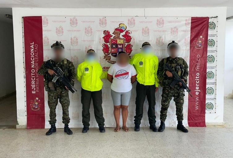 Cayó en Tarazá alias 'Julieth', temida cabecilla del Clan del Golfo que ganaba $300 mil por joven reclutado