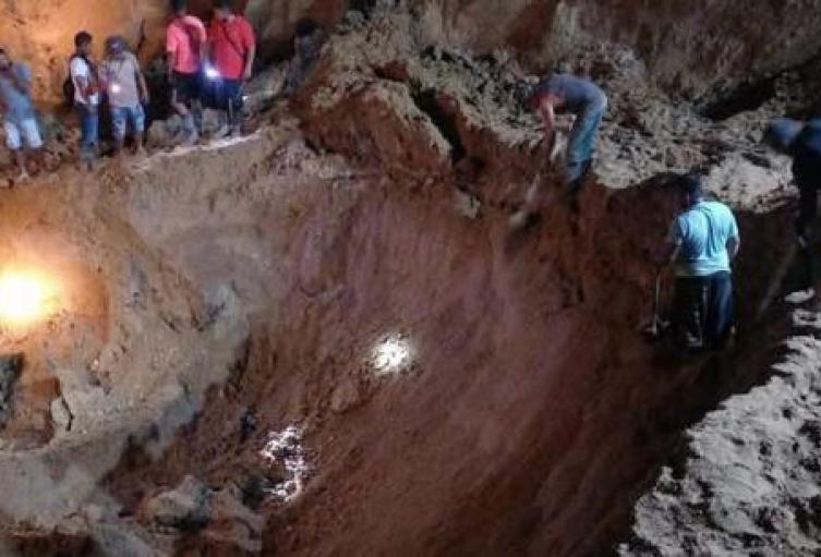 Buscan a minero que quedó atrapado por un alud de tierra en El Bagre, Antioquia 