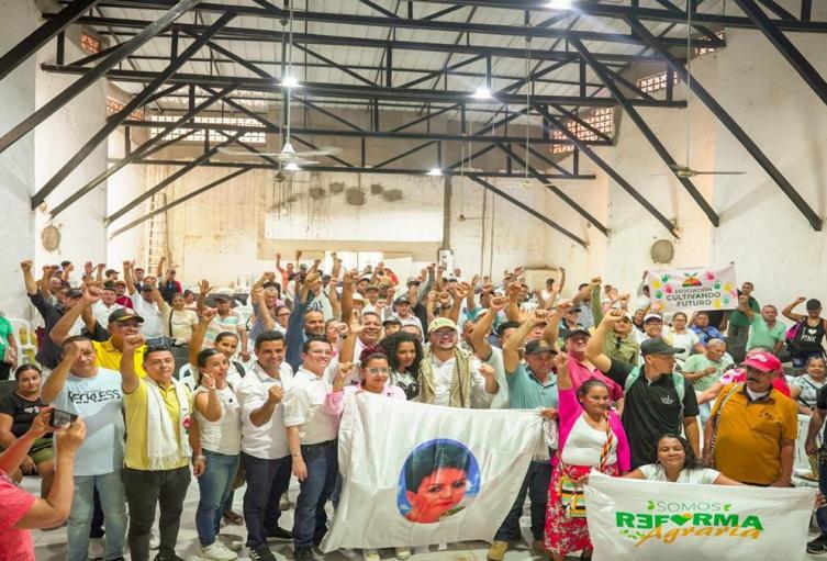 Más de 300 familias recibieron predios que pertenecieron a alias “la Gina” y alias “Manicomio” en el Magdalena Medio