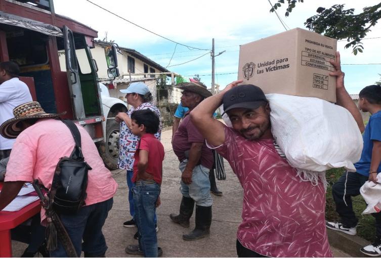 Ayudas humanitarias a desplazados en Briceño, Antioquia
