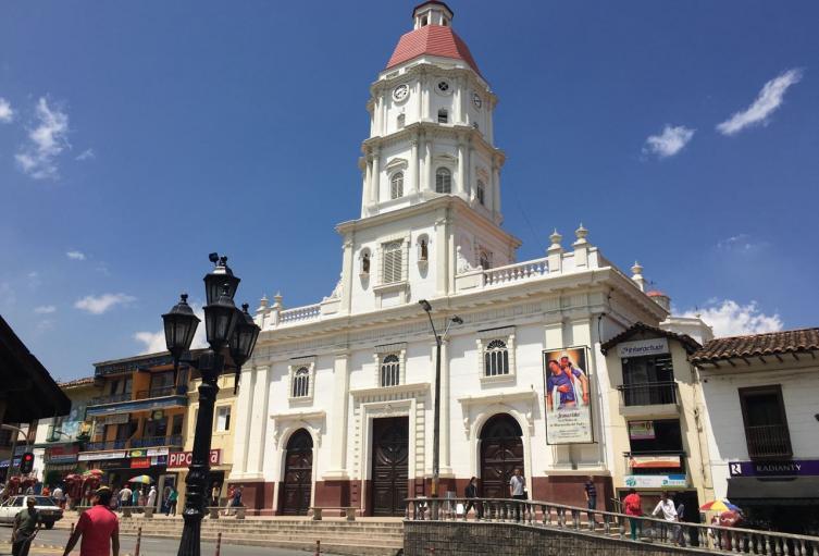 Investigan  fuerte olor en Caldas, Antioquia 