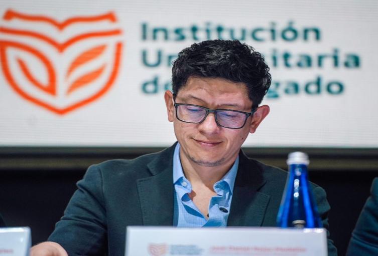 Juzgado de Medellín sancionó con tres días de arresto al ministro de Educación por no acatar un fallo.  