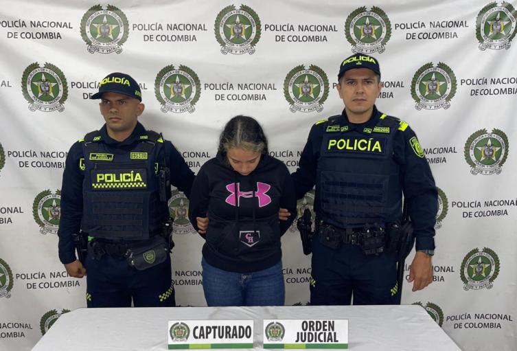 Capturan a alias 'Yeni', vinculada al homicidio de un hombre hallado enterrado en Medellín y al microtráfico en Itagüí