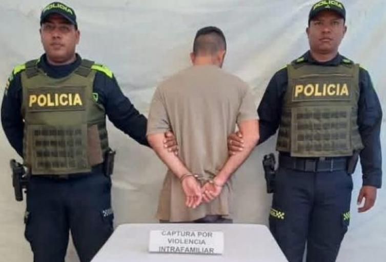 Capturado en Necoclí: atrapan en flagrancia a hombre que agredía a su expareja con golpes e insultos