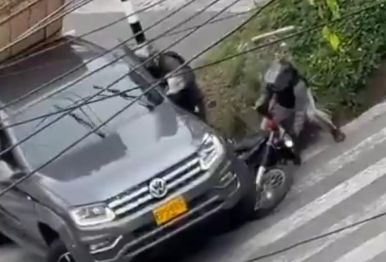 Fleteros en el barrio Cabañas en Bello 