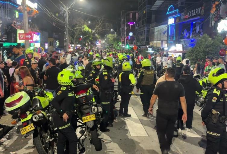 Más de 1.000 uniformados de la Policía reforzarán la seguridad en la celebración de Halloween en Medellín