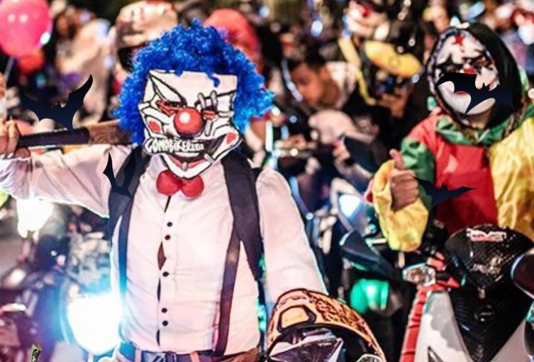 Imagen de referencia de caravana de Halloween Imagen de referencia de caravana de Halloween