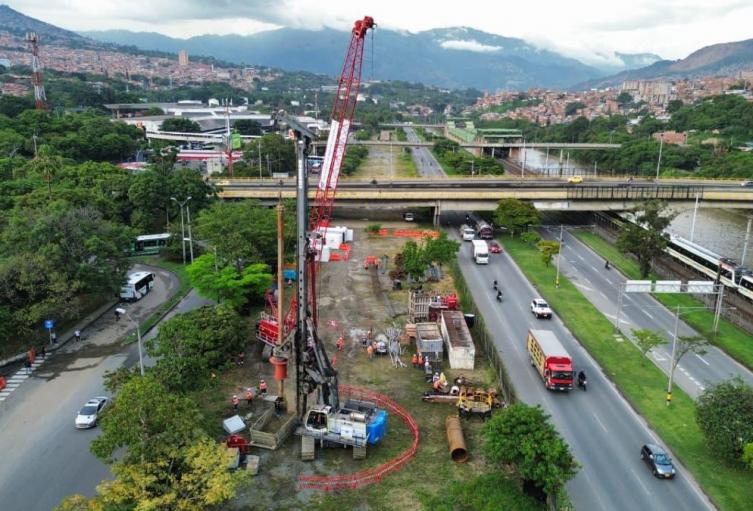 Cimentaciones del viaducto Caribe del Metro de la 80