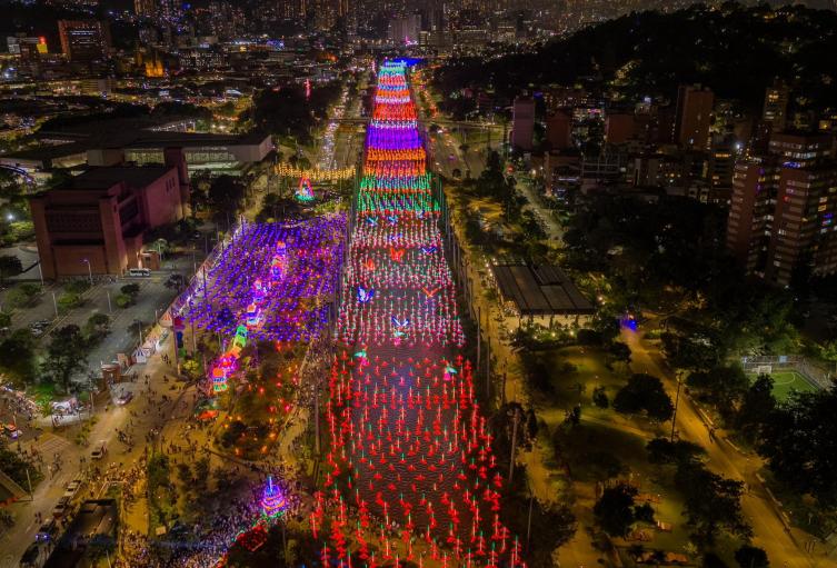 Encendido del alumbrando navideño en Medellín 