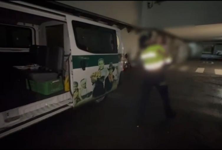 Menor rescatada por Policía en presunto estado de abandono