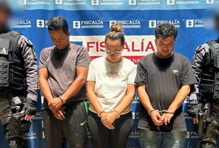 Desmantelan 'oficina' de extorsión en Medellín que perfilaba y engañaba a abuelitas por WhatsApp 