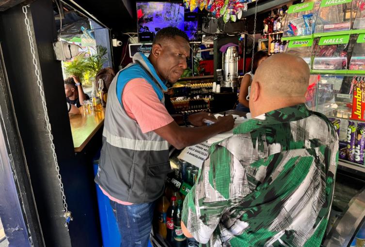 Recaudo de $2.000 millones: Medellín impulsa la formalización del comercio mediante la regulación del espacio público 