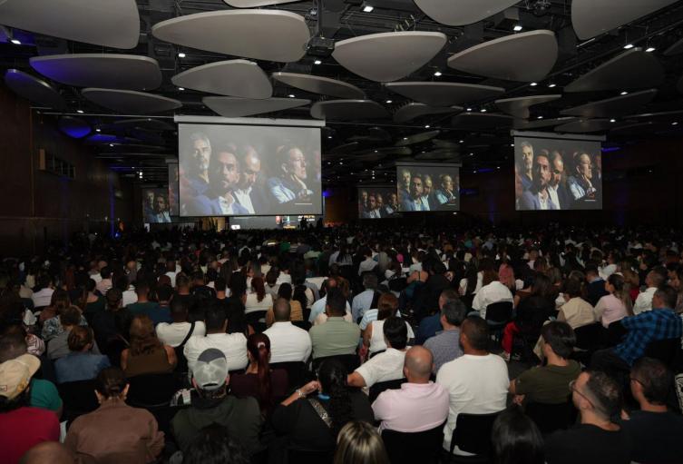 El alcalde de Medellín se refirió a la situación actual venezolana en el marco de la presentación de su informe de gestión