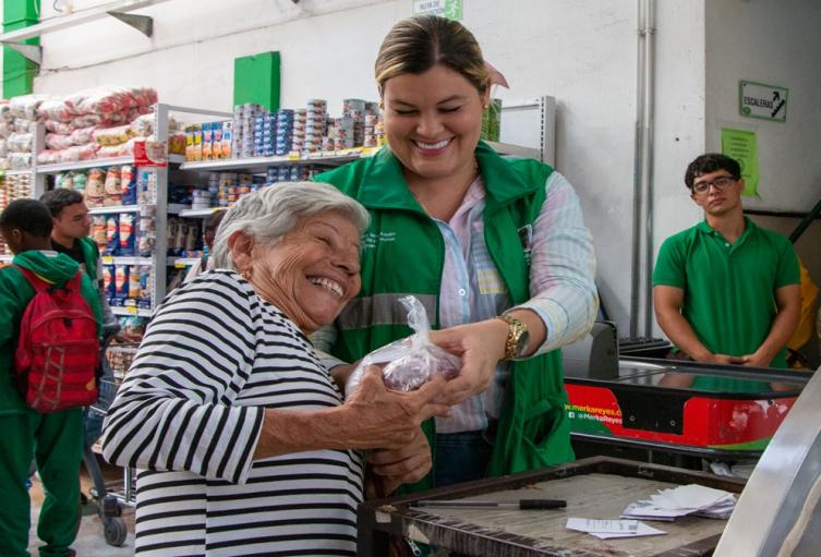 En Medellín lanzan campaña navideña para combatir el hambre de 1.000 familias durante las festividades