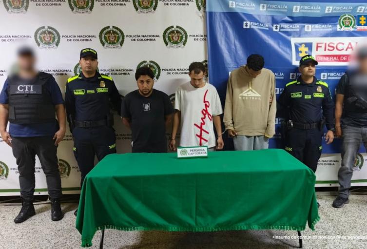 A prisión tres hombres que habrían matado a un joven con 18 puñaladas por supuesta deuda en licorera de Medellín 