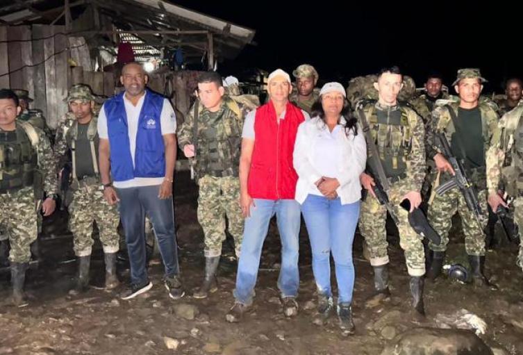 La Defensoría del Pueblo confirmó que los 18 soldados ya han iniciado su retorno hacia la ciudad de Quibdó.