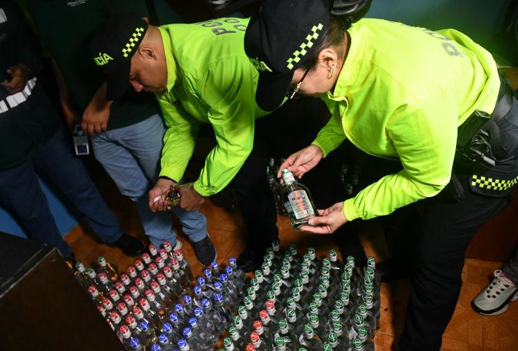 Según las autoridades, este alambique generaba rentas criminales cercanas a los $15 millones semanales.