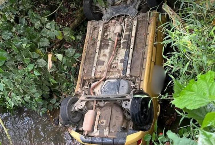 Habitantes del sector, alertados por el estruendo y las detonaciones, dieron aviso inmediato a los organismos de emergencia.