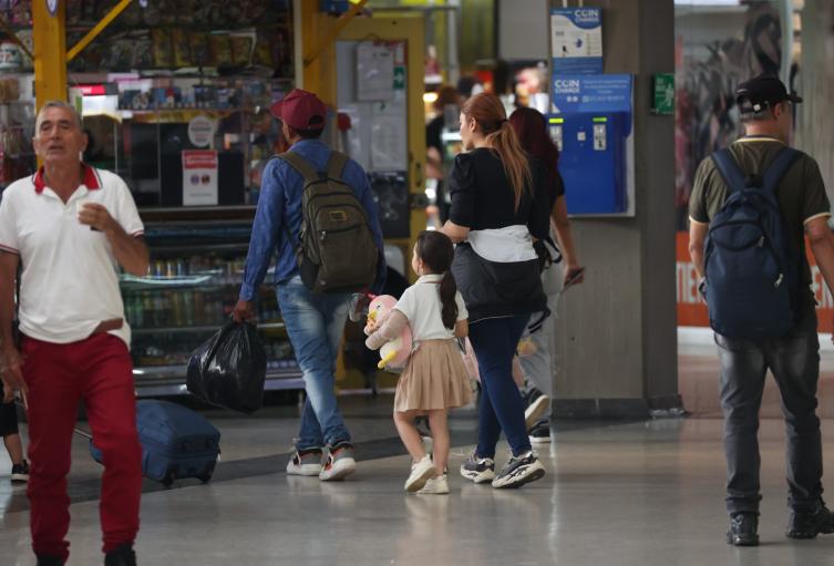 Las autoridades proyectan el movimiento de 24.800 vehículos y reforzarán operativos contra el transporte ilegal y la explotación infantil.