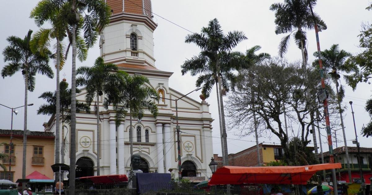 Grupos armados tendrían intimidados a los habitantes de Zaragoza e Ituango