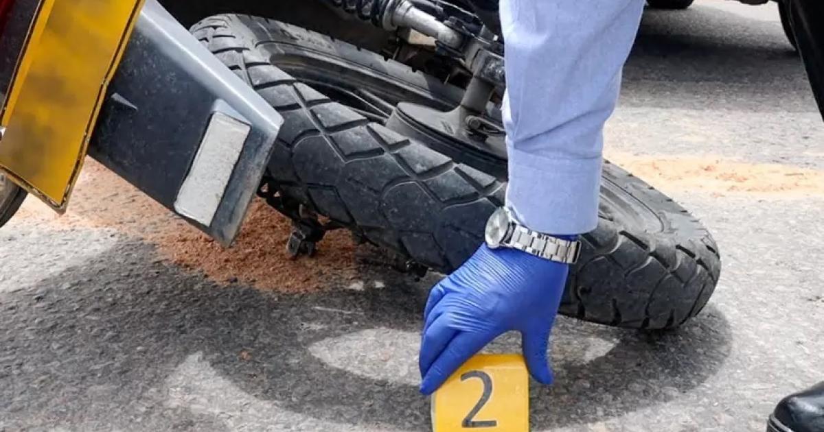 Murió motociclista al evitar arrollar un perrito en Medellín