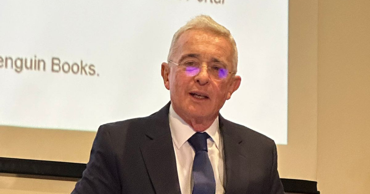 Expresidente Uribe pidió al gobernador de Antioquia que detenga obra que se realiza en las Palmas