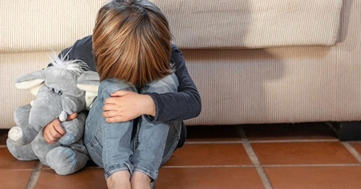 Niño de 4 años está en estado crítico tras brutal agresión de su padre en Medellín