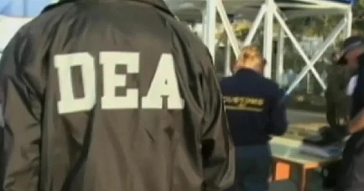 Supuesto delincuente de Medellín devolvió una maleta al enterarse que era de un funcionario de la DEA