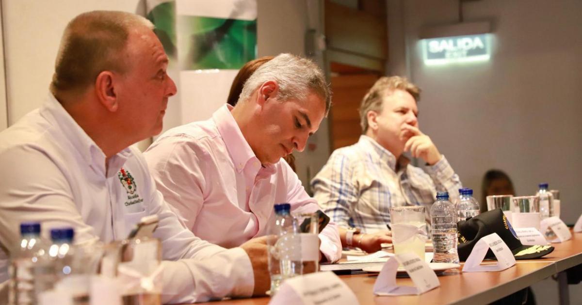 Ley de APPA paralizaría sectores productivos en Antioquia, advierte el gobernador