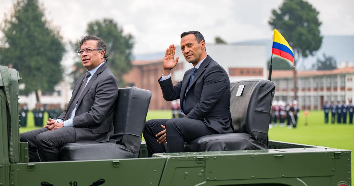 Presidente Petro le ordenó a Mindefensa militarizar el Darién y erradicar la coca