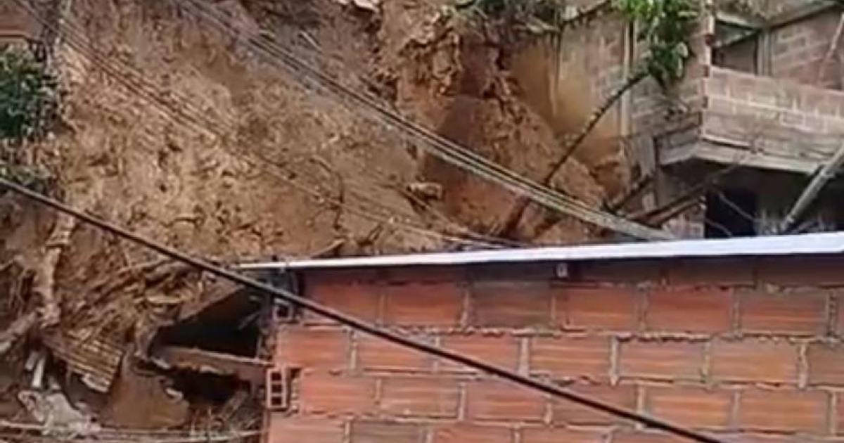 Persisten los movimientos en masa en Villatina mientras avanza la polémica por demolición de viviendas en riesgo