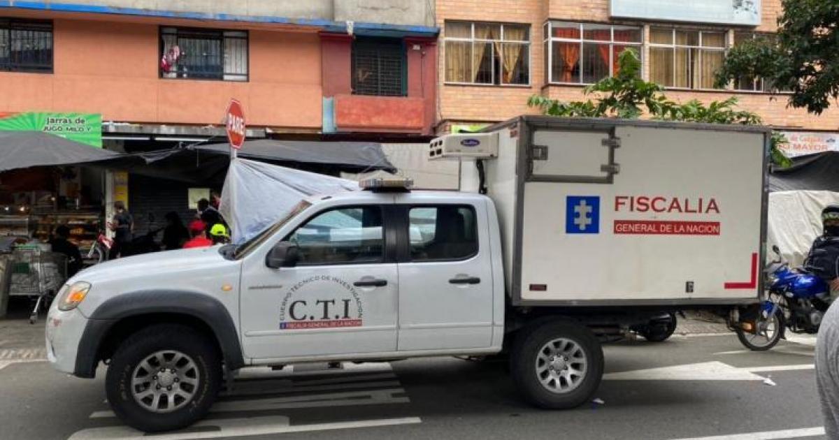 Lo mataron a puñaladas y lo dejaron tirado en la calle en Medellín