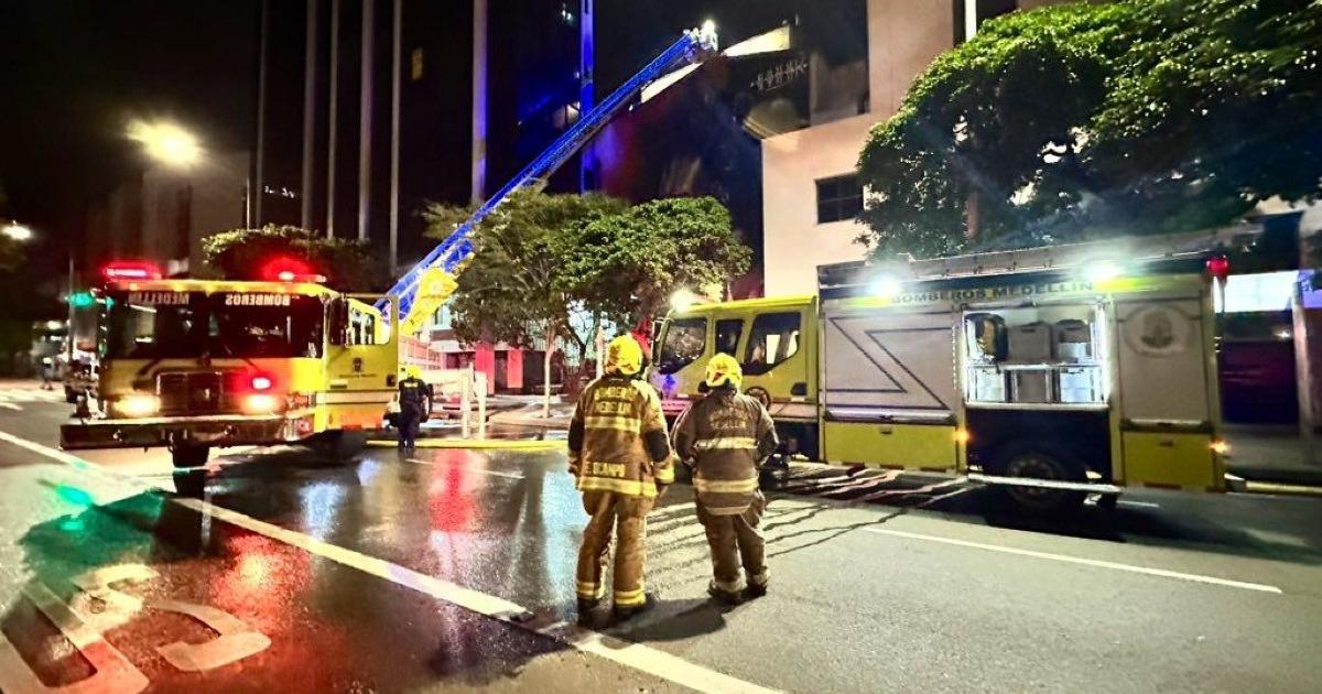 Alerta en Medellín: Incendio en clínica causó evacuación masiva de pacientes