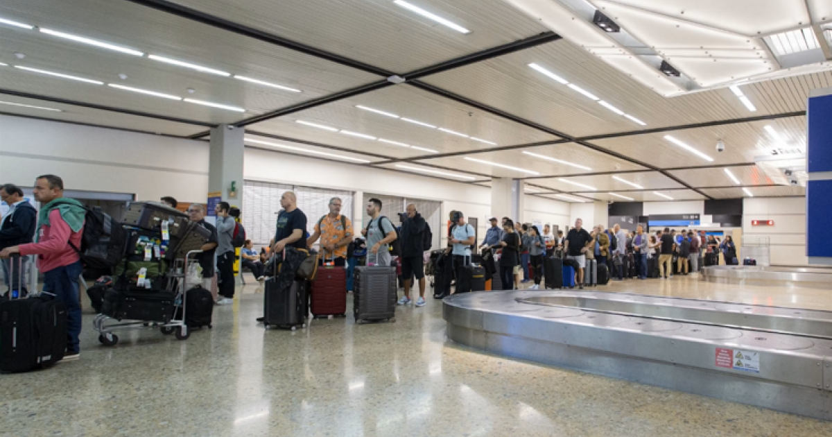 Medellín pide reforzar el control migratorio ante aumento de turistas extranjeros