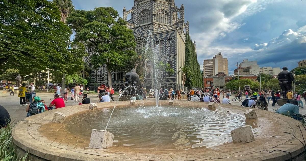 Reconocida Plaza Botero fue intervenida por la Alcaldía de Medellín: sus fuentes ya funcionan