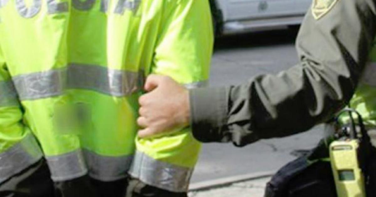 Falsos policías estarían detrás de hurtos y otros delitos en Medellín