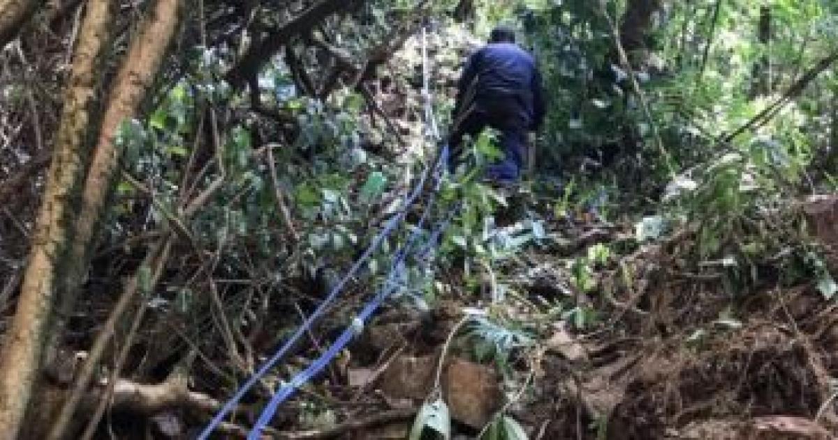 Una caminante en Envigado habría caído 49 metros y fallecido al resbalar en superficie rocosa