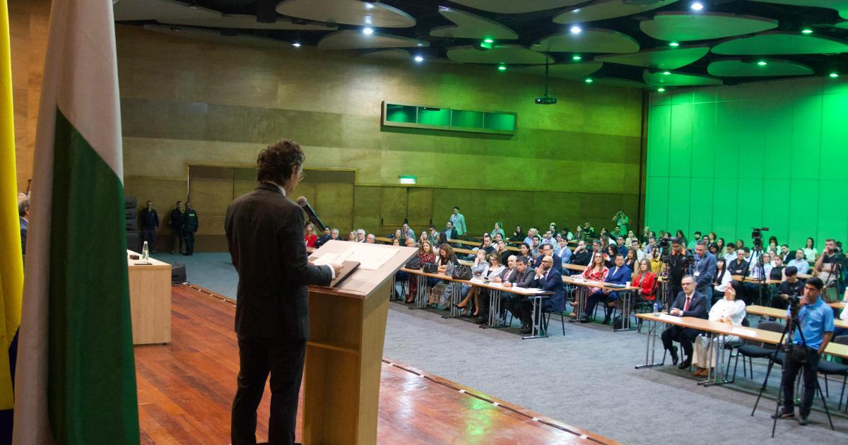 Alcalde de Medellín celebró que jueces frenaran decreto que convocaba a una consulta popular