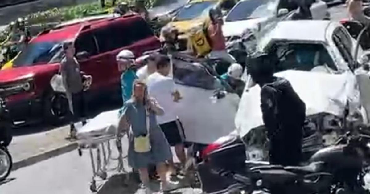 Se salvaron de milagro:  tres heridos en terrible accidente de tránsito en Medellín